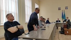 Анивские фермеры встретились с чиновниками