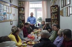 От администрации и Собрания «Викторию» с наступающим Новым годом  поздравил Павел Ромахин