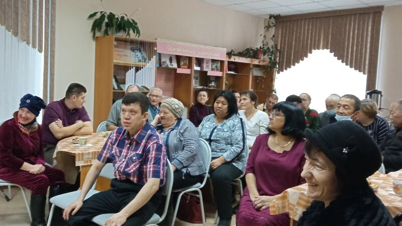 В Международный день инвалидов за чайным столом