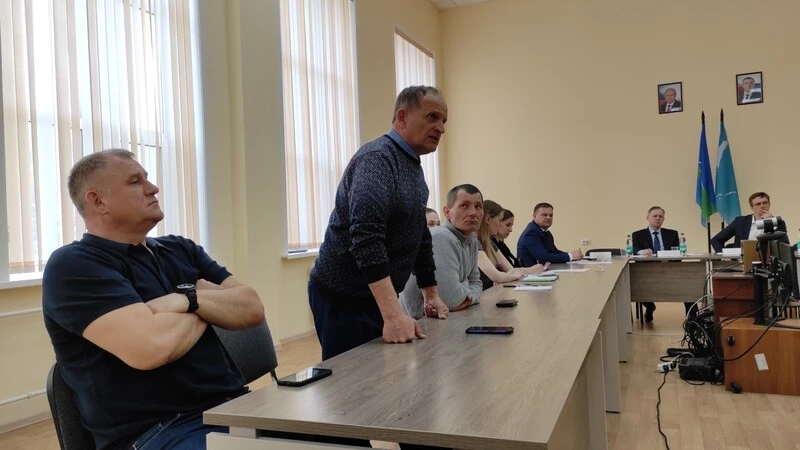 Анивские фермеры встретились с чиновниками