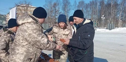 Юные патриоты напомнили анивчанам про «Блокадный хлеб»