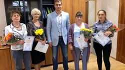 Анивским почтовым работникам вручили награды