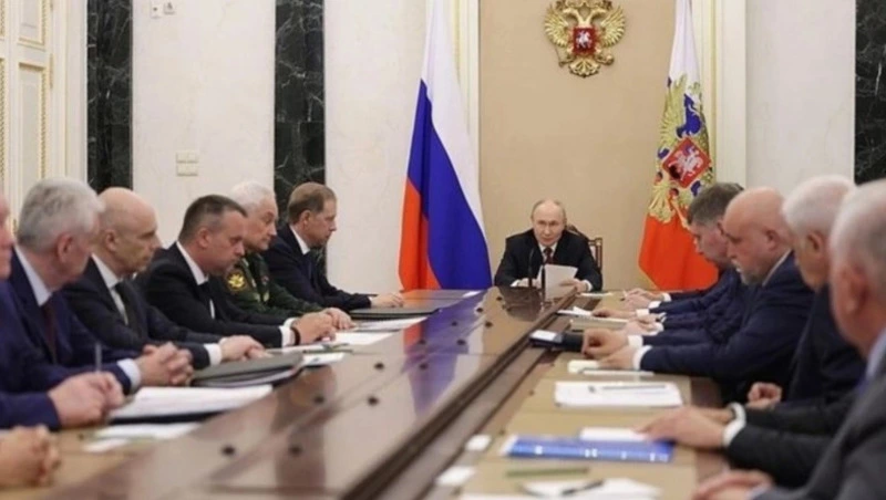Владимир Путин призвал к системным мерам для обеспечения стабильных цен на топливо