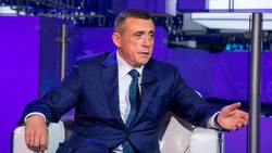 Губернатору Валерию Лимаренко 19 октября исполняется 65 лет
