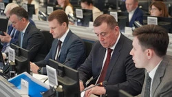 Губернатор Сахалинской области Валерий Лимаренко провёл заседание комиссии Госсовета