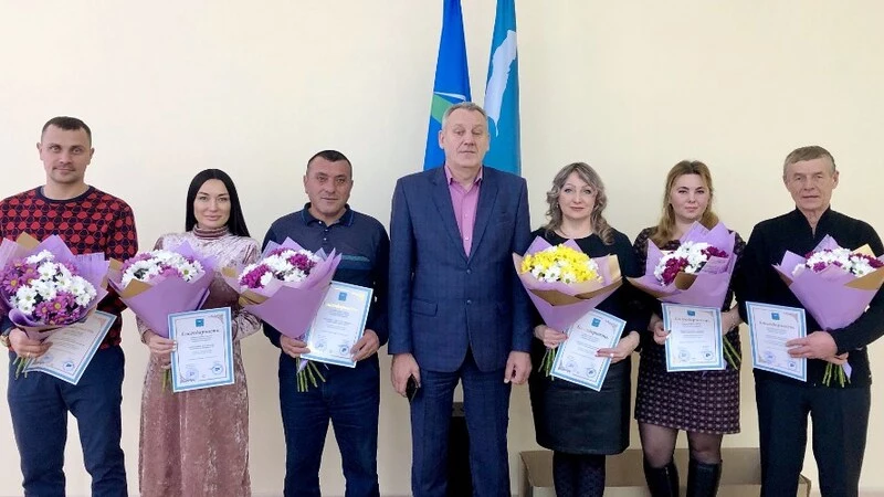 От муниципалитета поблагодарили «серебряных» волонтёров и благотворителей