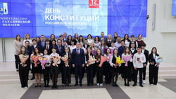 Юная анивчанка получила первый в жизни паспорт