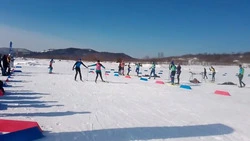 На лыжных трассах Троицкого провели часовую лыжную гонку