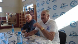 «Авангард» посетил легендарный пловец