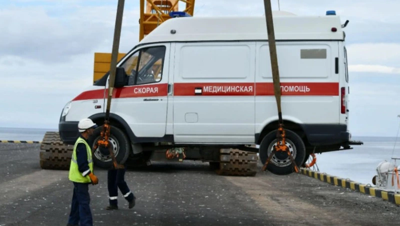 На Итуруп доставили машину скорой помощи