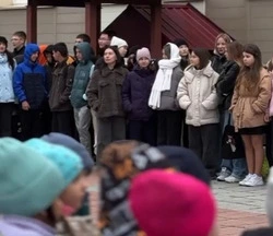 В СОШ 1 г. Анива им. старшего лейтенанта Д. Ю. Плотникова провели фестиваль военно-спортивных игр