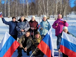Петропавловцы совершили патриотическое восхождение на сопку