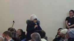 В Троицком накопились вопросы к мэрии и другим службам