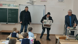Евгений Лотин провёл встречу с анивскими школьниками