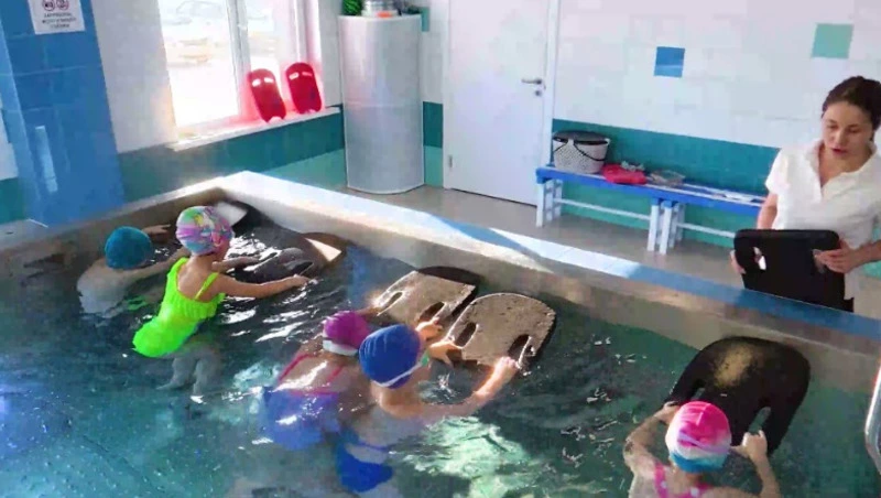  Спортсмены из детсада «Росинка» совершают зимние заплывы