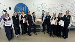 Урок мужества: школьники Южно-Сахалинска отправили посылку участникам спецоперации