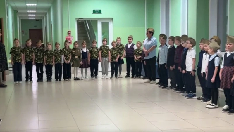 В первой школе 2 февраля открыли военно-патриотический месячник