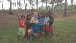 Заядлый футболист везде команду найдёт