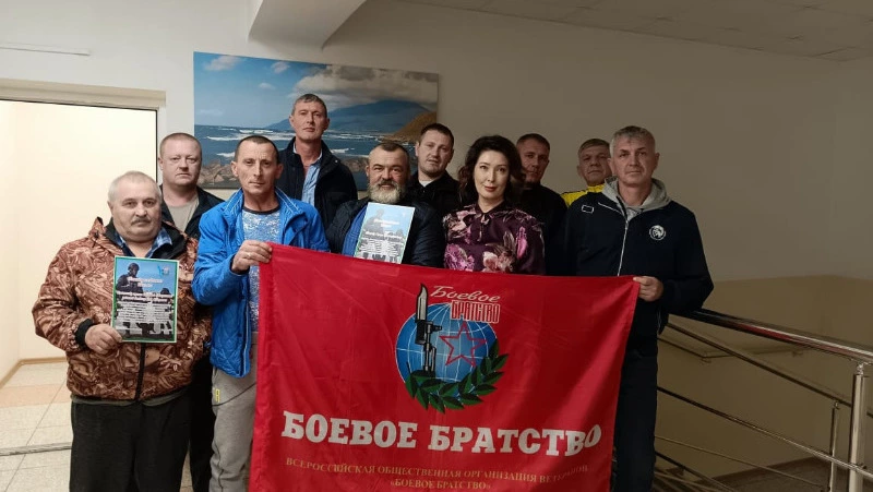 От «Боевого Братства» водителям ЦРБ вручили благодарственные письма