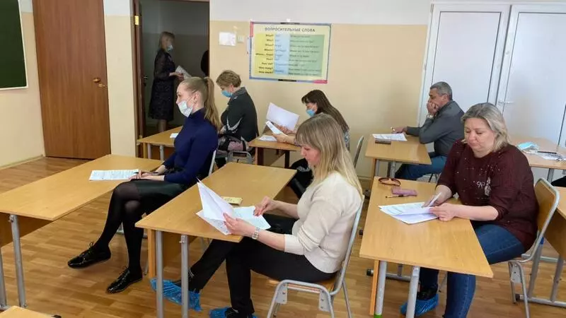 Родители анивских выпускников сдали ЕГЭ