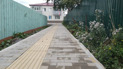 Заасфальтированы первые участки ремонтируемых дворов в Аниве