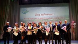 Работников ЖКХ Анивского района поздравили с профессиональным праздником