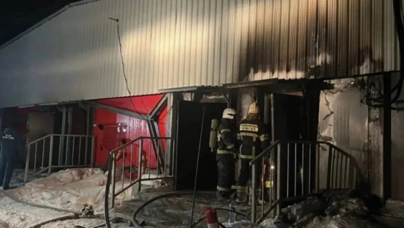 При пожаре в Таранае эвакуировали 200 поросят