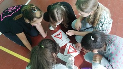 Анивские госавтоинспекторы провели занятия для школьников в Троицком