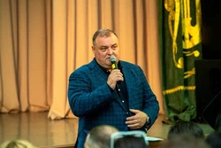 Первый заместитель губернатора вручил анивчанам награды областного уровня