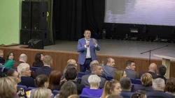 Анивчанину с плакатом «Когда будет газ?» дали ответ из министерства энергетики