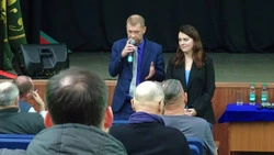 В РДК прошла встреча мэра с анивчанами, подвели итоги года