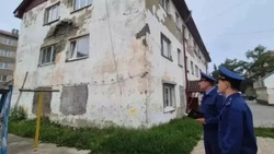 Бастрыкин поручил доложить по делу о жильцах аварийного дома в Аниве