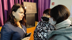 В Троицком Светлана Швец провела встречу с пострадавшими от взрыва газа