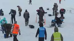 В Рыбацком провели большую зимнюю рыбалку