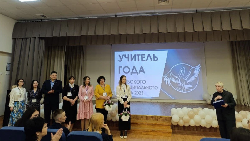 Великолепная восьмёрка педагогов состязается на муниципальном конкурсе