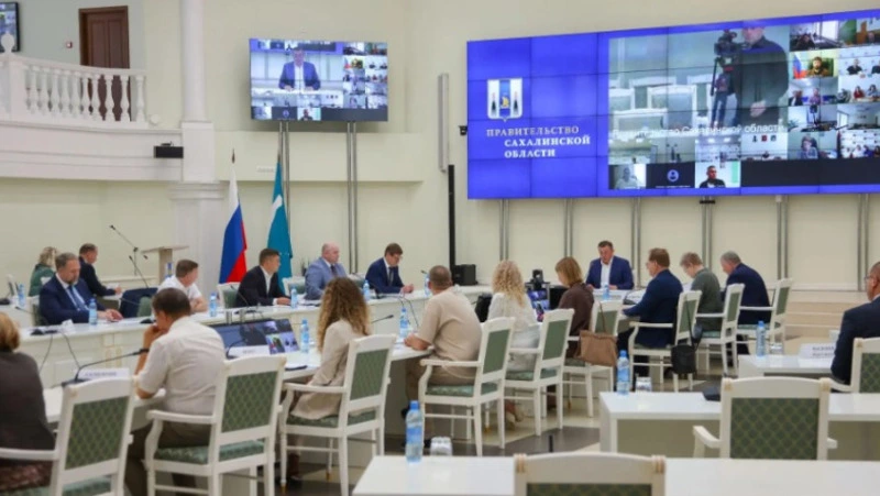 Губернатор провёл заседание по подготовке к празднованию 80-летия Сахалинской области