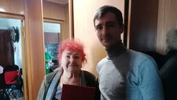 Жительницу Троицкого 1 января поздравили с 80-летием