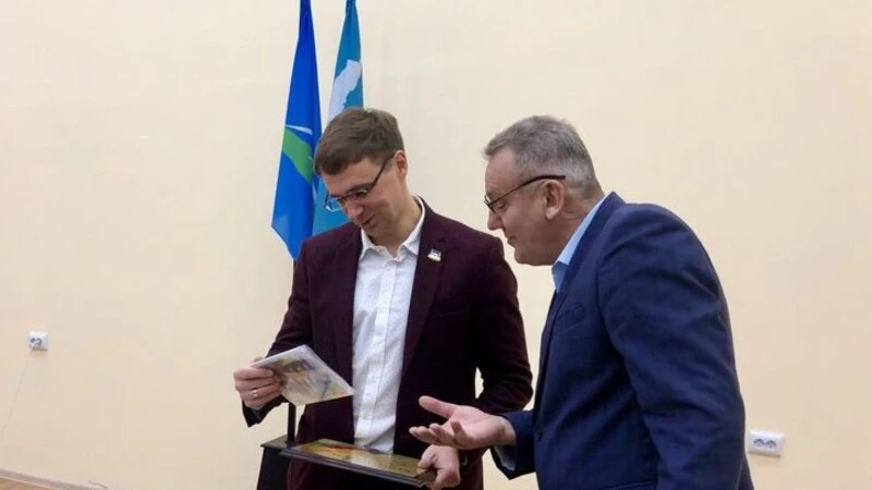 Мэра Анивского района поблагодарили за развитие спорта
