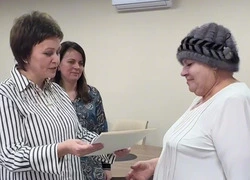 Министр и мэр нашего округа сделали новогодний подарок труженице сельхозпредприятия