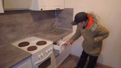 Две анивских семьи к Новому году стали новосёлами