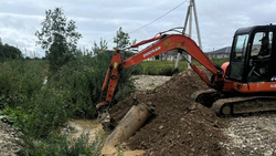 Вода подбиралась к участкам некоторых домовладений в Троицком и Новотроицком