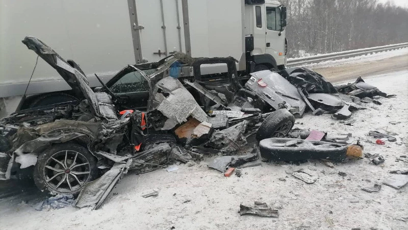 В районе Успенского автомобиль разорвало на части